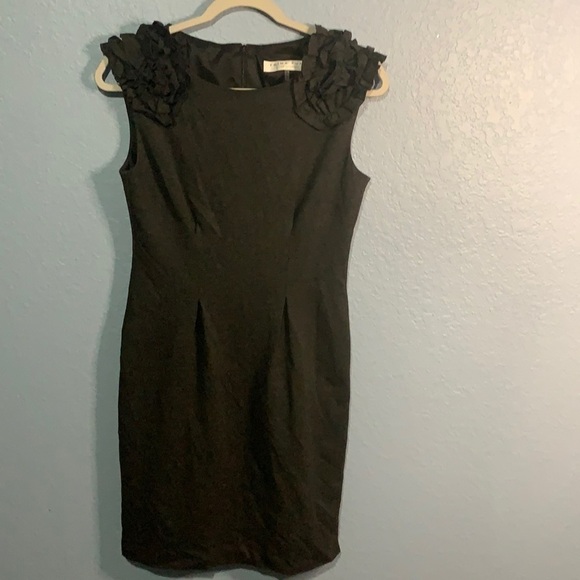 Trina Turk Fitzgerald Charcoal Gray Ruffled Sheath - Picture 1 of 6